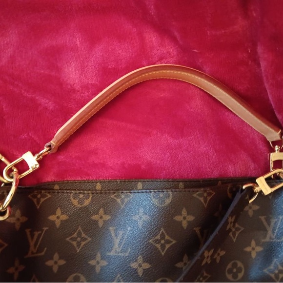 Authentic Louis Vuitton Métis Hobo Monogram. In mint condition! Worn twice! - Picture 6 of 11